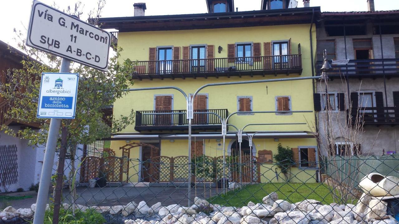 Albergo Casavecchia Tiarno di Sopra Eksteriør billede