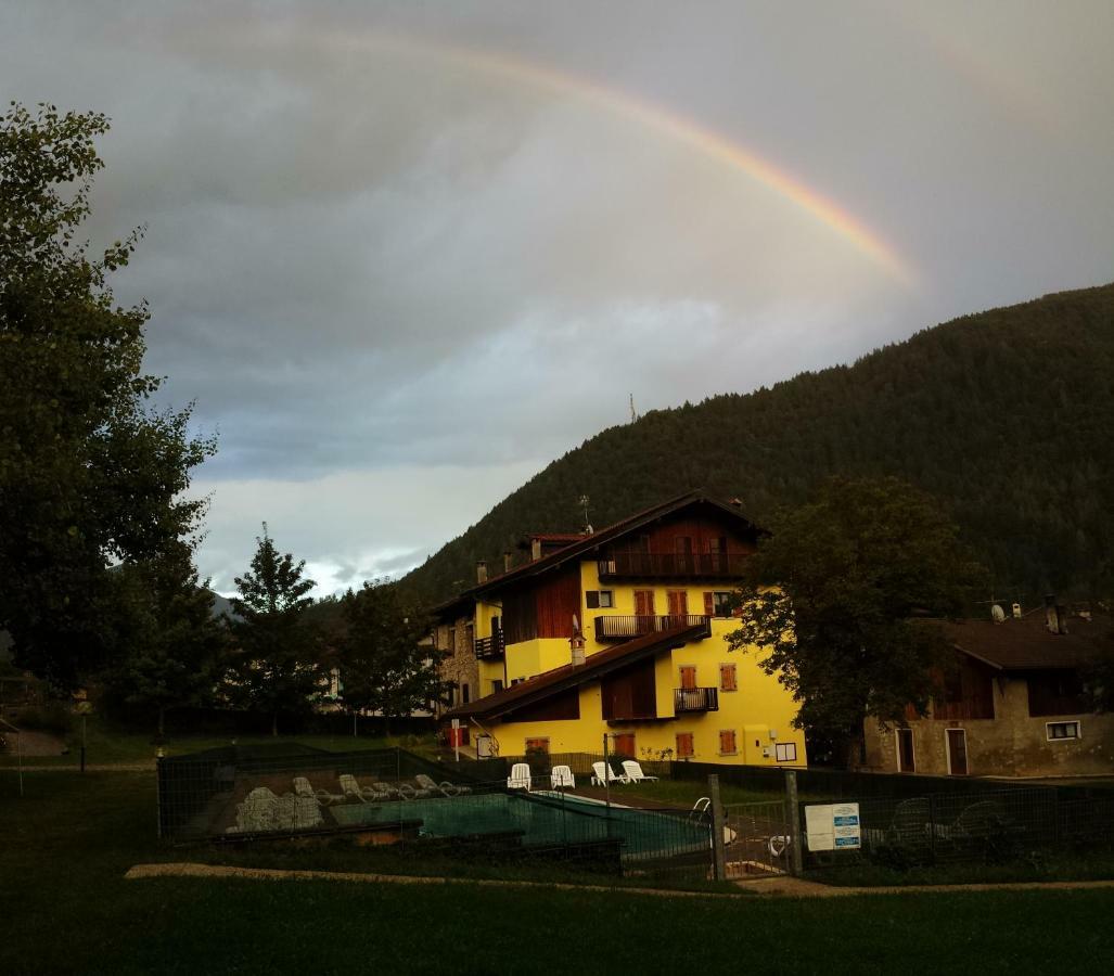 Albergo Casavecchia Tiarno di Sopra Eksteriør billede